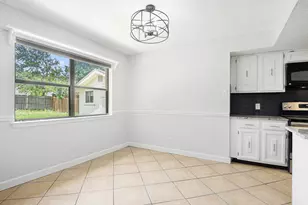 1934 Lost Creek Dr, Arlington, TX 76006 - Photo 15