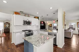 2018 Baker Dr, Corinth, TX 76210 - Photo 9