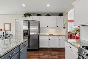 2018 Baker Dr, Corinth, TX 76210 - Photo 11