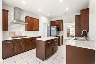 1228 Colby Ct, Irving, TX 75060 - Photo 9