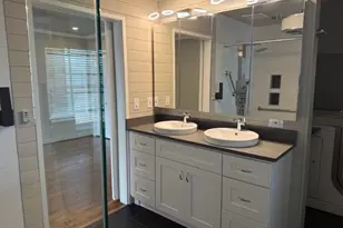 9941 Mixon Dr, Dallas, TX 75220 - Photo 13