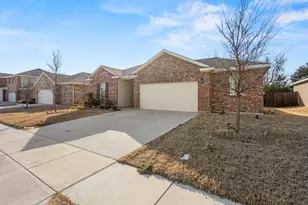 2305 Frio River Rd, Glenn Heights, TX 75154 - Photo 3