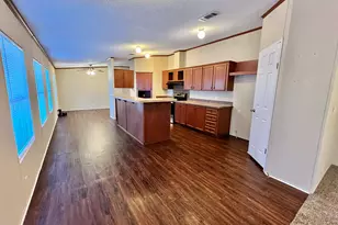 1085 Highland Cir, Springtown, TX 76082 - Photo 9