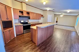 1085 Highland Cir, Springtown, TX 76082 - Photo 7