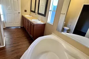 1085 Highland Cir, Springtown, TX 76082 - Photo 13