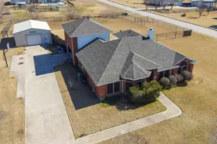 605 Lakeridge Dr, Lavon, TX 75166 - Photo 1