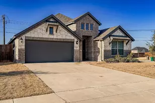 1600 Irene Dr, Crowley, TX 76036 - Photo 5