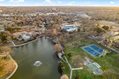 653 Culpepper Place, Dallas, TX 75208 - Photo 35