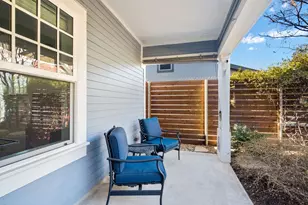 653 Culpepper Pl, Dallas, TX 75208 - Photo 25