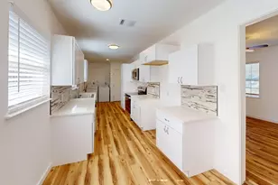 1202 Valley View Dr, Arlington, TX 76010 - Photo 5