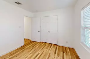 1202 Valley View Dr, Arlington, TX 76010 - Photo 9