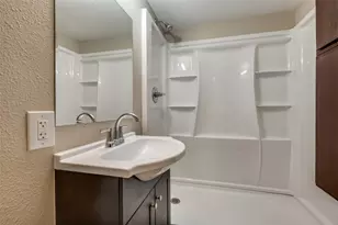 103 E 8th St, Denton, TX 76208 - Photo 11