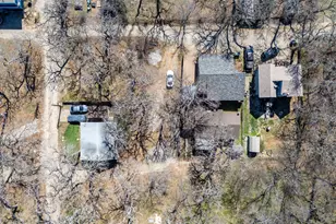 103 E 8th St, Shady Shores, TX 76208 - Photo 17