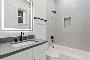 2031 N Prairie Ave, Dallas, TX 75204 - Photo 15