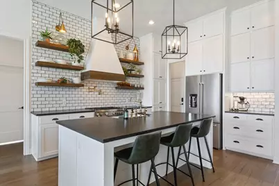 16024 Sorrento Drive, Woodway, TX 76712 - Photo 9