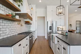 16024 Sorrento Dr, Woodway, TX 76712 - Photo 11