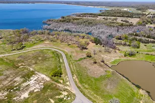 410 Peninsula Dr, Honey Grove, TX 75446 - Photo 1