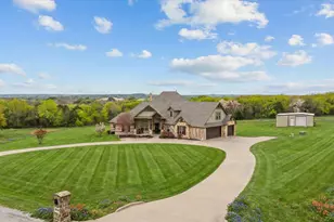 3512 Lakota Ct, Granbury, TX 76048 - Photo 3