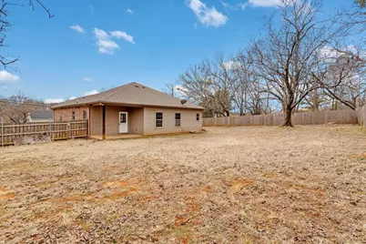 901 W Dubois Street, Denison, TX 75020 - Photo 23