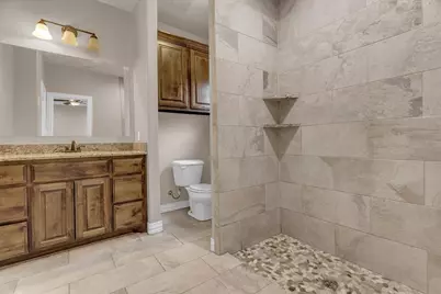 901 W Dubois Street, Denison, TX 75020 - Photo 17