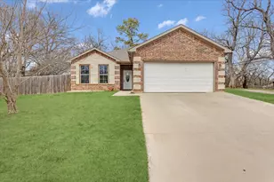 901 W Dubois St, Denison, TX 75020 - Photo 1