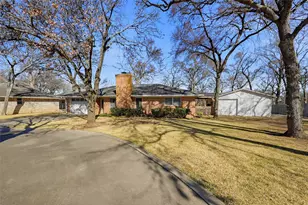 209 Modoc Trail, Lake Kiowa, TX 76240 - Photo 1