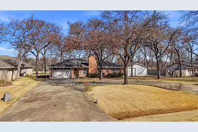 209 Modoc Trail, Lake Kiowa, TX 76240 - Photo 17