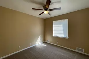 2310 Gilbert Cir, Arlington, TX 76010 - Photo 7