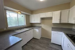 2310 Gilbert Cir, Arlington, TX 76010 - Photo 3