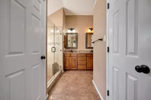 3218 Mapleridge Dr, Grapevine, TX 76051 - Photo 13