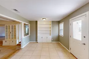 6920 Westover Dr, Granbury, TX 76049 - Photo 3