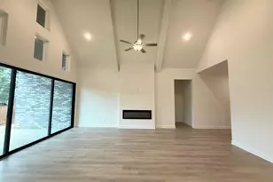 302 Alicia Ct, Mansfield, TX 76063 - Photo 5