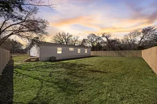 1906 Evelyn St, Hawk Cove, TX 75474 - Photo 21