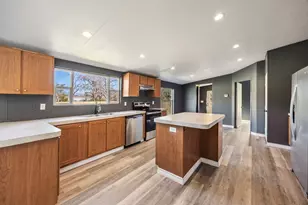 1906 Evelyn St, Hawk Cove, TX 75474 - Photo 7