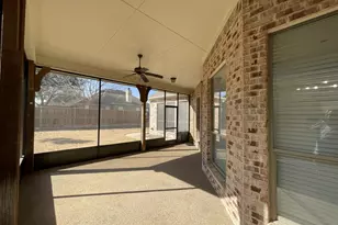 8110 Silver Spur Dr, Arlington, TX 76001 - Photo 17