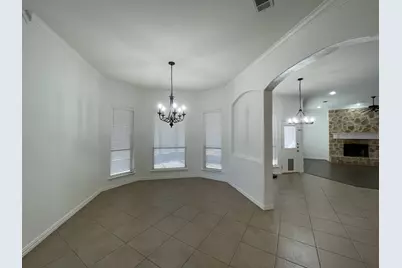 8110 Silver Spur Drive, Arlington, TX 76001 - Photo 5