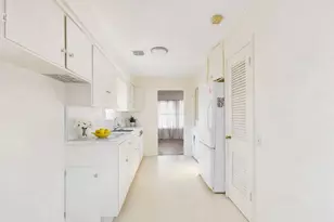 6718 Hialeah Dr, Dallas, TX 75214 - Photo 9