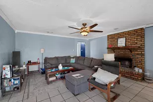 2205 Shady Brook Dr, Bedford, TX 76021 - Photo 5