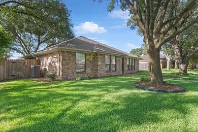 9402 Oak Hill Drive, Woodway, TX 76712 - Photo 5