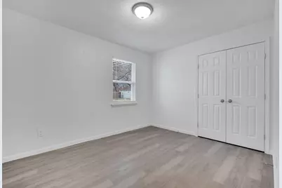 616 Sabine Avenue, Cleburne, TX 76031 - Photo 13