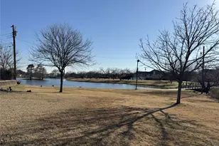 2520 Lasalle Dr, Irving, TX 75062 - Photo 5