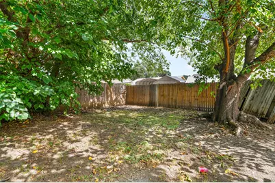 2068 E Peters Colony Road, Carrollton, TX 75007 - Photo 23