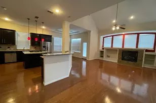 2501 Grizzly Run Ln, Euless, TX 76039 - Photo 5