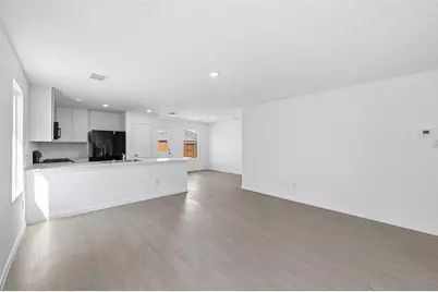 1034 Neyland Drive, Ennis, TX 75119 - Photo 3