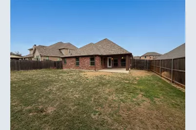 633 Bayonet Drive, Fort Worth, TX 76108 - Photo 5