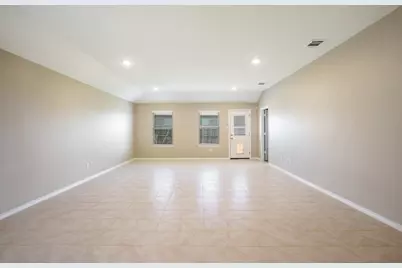 806 Meadow Wood Lane, Princeton, TX 75407 - Photo 9