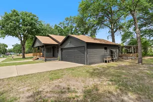 129 King Arthur Rd, Mabank, TX 75156 - Photo 5