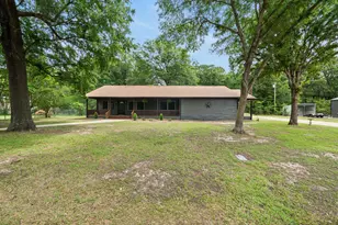 129 King Arthur Rd, Mabank, TX 75156 - Photo 3