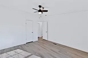 8124 Country Manor Ln, Alvarado, TX 76009 - Photo 17