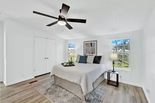 8124 Country Manor Ln, Alvarado, TX 76009 - Photo 11